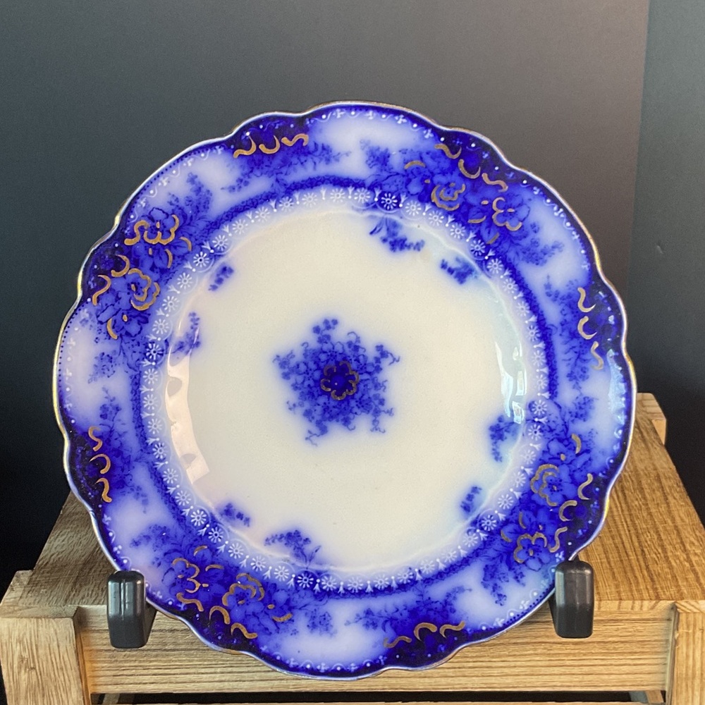 Alred Meakin Flow Blue plate